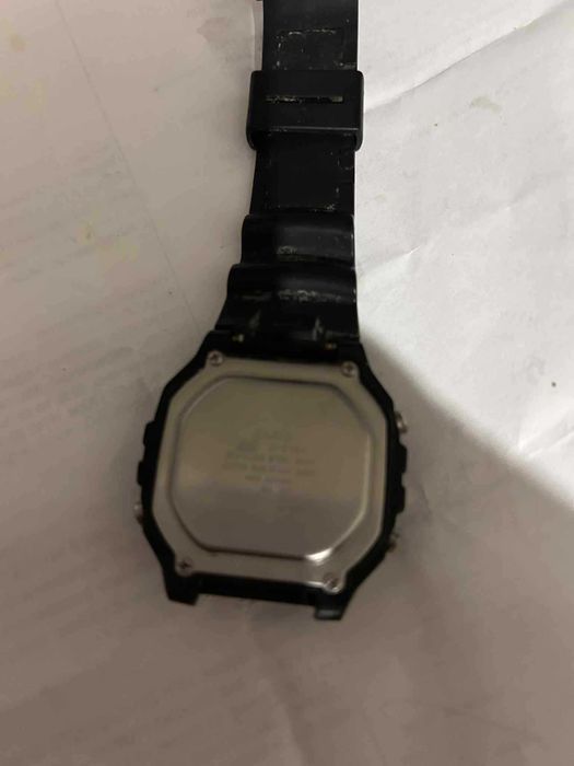 Часовник Casio Illuminator