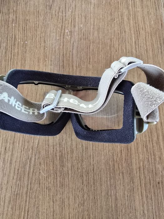Set Complet Echipament Protecție Airsoft – Ochelari, Mască, Mănuși, Chingă