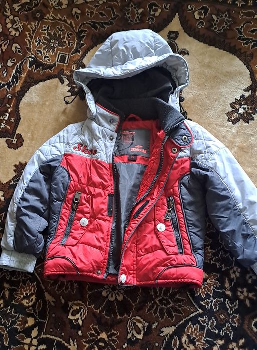 Продам детские осенние куртки