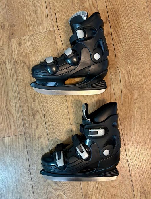 Patine mărimea 40, Noi