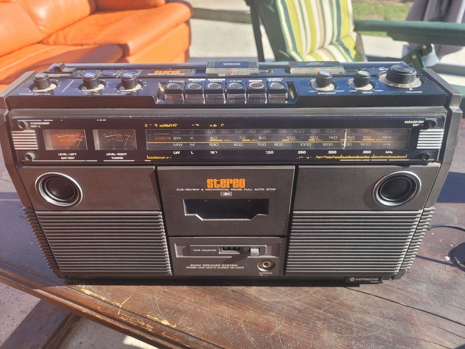 Radiocasetofon Hitachi TRK-5190EW