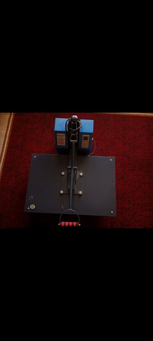 Kiyim materiallar uchun moʻljallangan dazmol