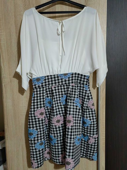 Спортно елегантни рокли