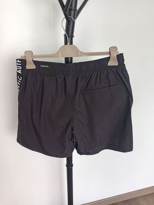 Vând pantaloni plaja, piscina sau alte activități