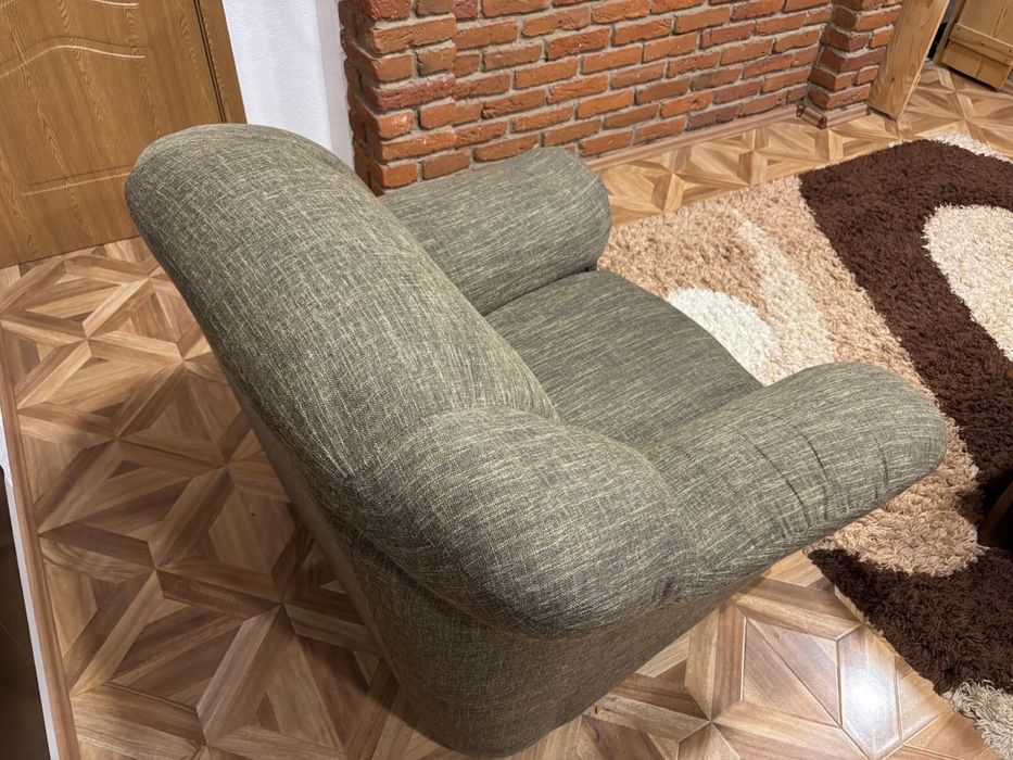 Set 2 fotolii confortabile – 800 lei / set