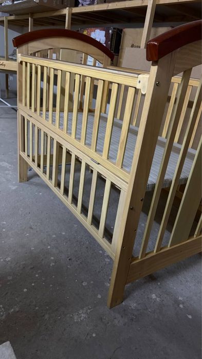 Детская кровать в хорошем состоянии