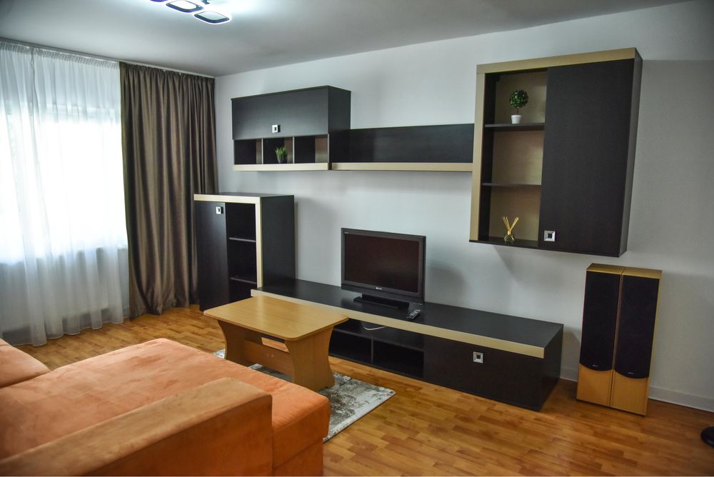 Apartament 3 camere central de închiriat în Râmnicu Vâlcea