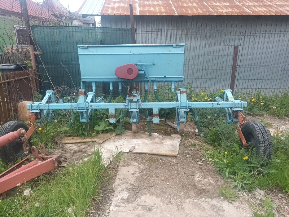 Prasitoare cu 5 secti cu fertilizare