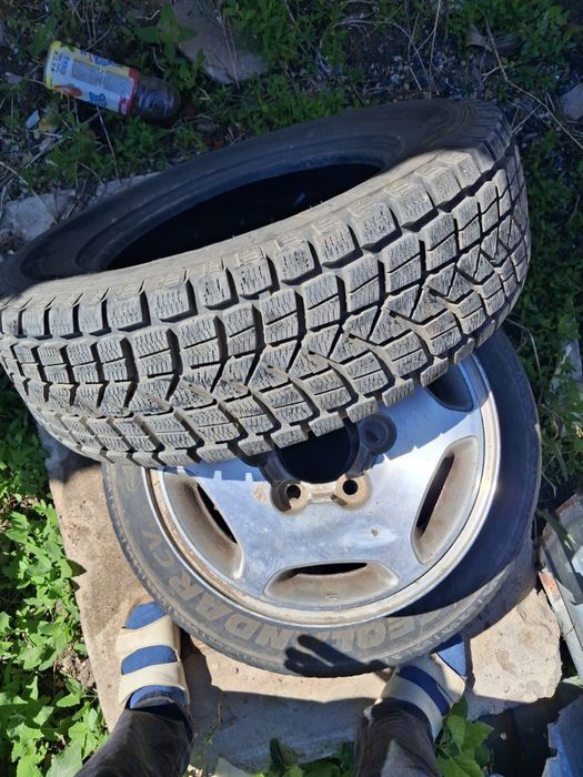 Титановые диски с шинами.