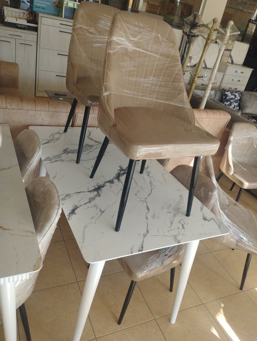 Кухонное столь стуль  харошим качиством гарантами