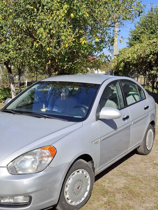 Hyundai Accent Sedan 1.4 Benzina