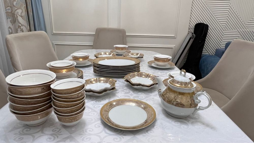 Продам чайно-столовый сервиз