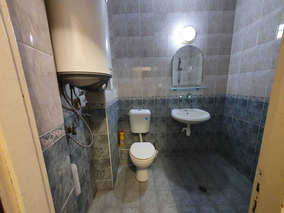 Дава се под наем Едностаен апартамент в Бургас, Център - 40 кв.м за 280.5 € - Снимка #3