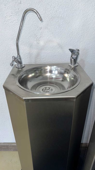 Фонтанчик питьевой без острых углов BURSHA #61