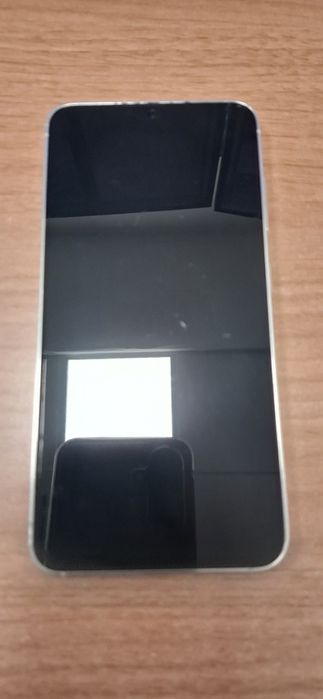 Телефон  Samsung  s23