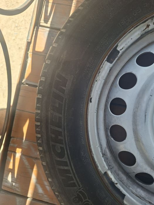 Michelin 195/65/R15 летни балон с дисками