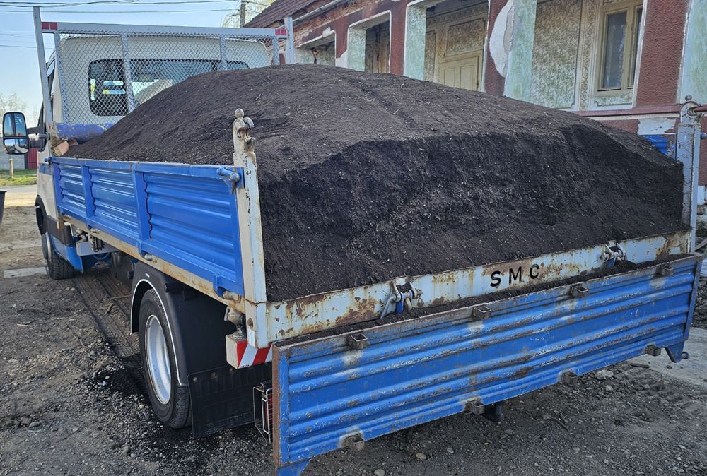 Compost vegetal 100% NU Pământ din decopertă