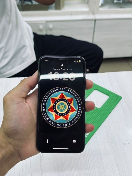 iphone xs.      .