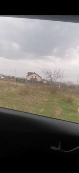 Vand teren zona Peny Brosteni