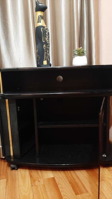 Тумба для телевизора