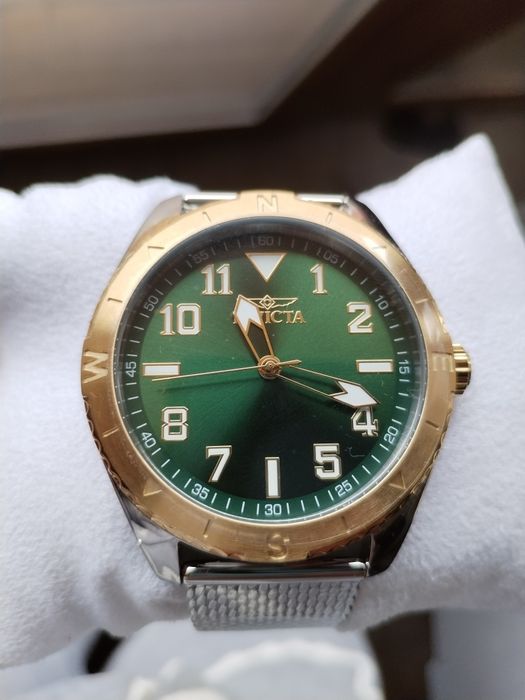 Invicta Specialty нов в кутия