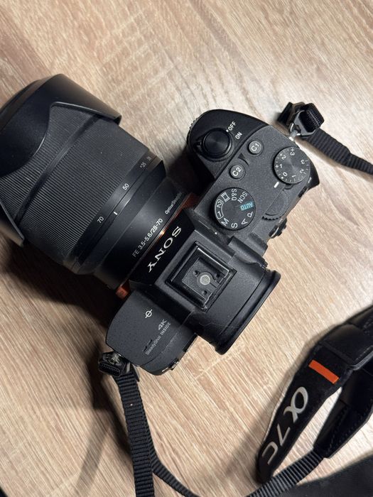 Продам Sony A7 III + объектив 24–70