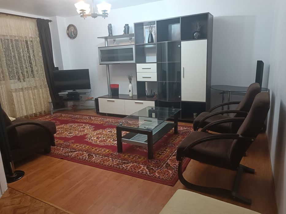 Inchiriez apartament 3 camere