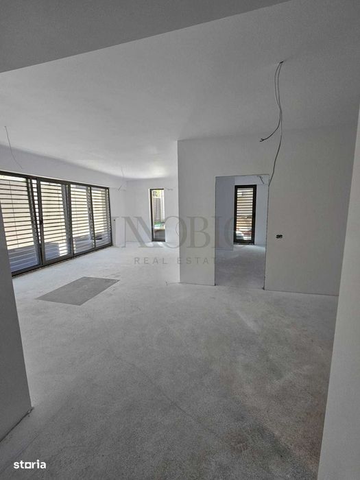 Spatiu comercial | 2 locuri de parcare | Prima inchiriere | Victoriei