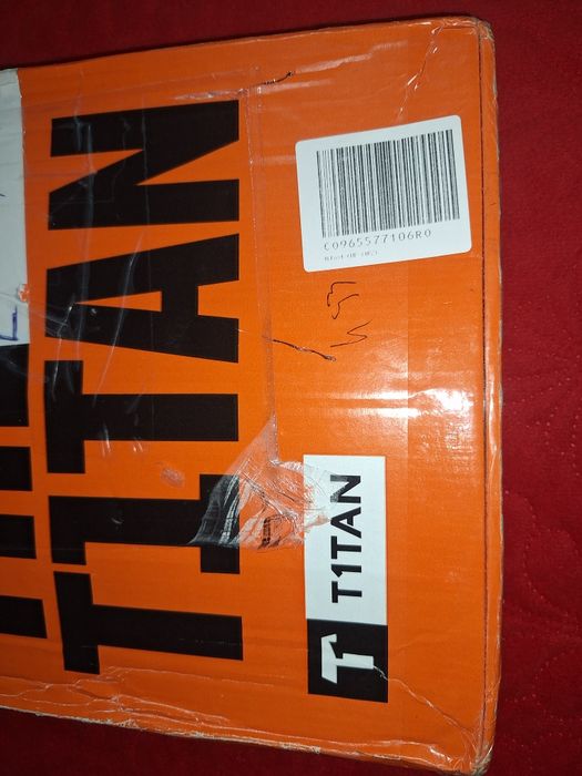 Manusi portar fotbal titan  nr 9 produs  nou  400 lei