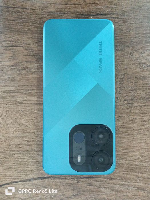 Сотовый телефон SPARK GO