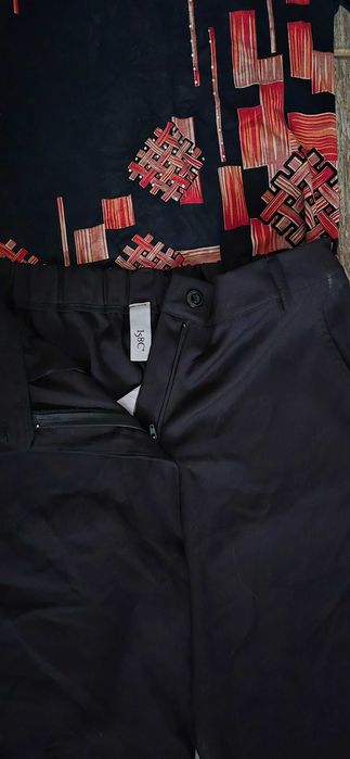 Pantaloni negri eleganti marimea L