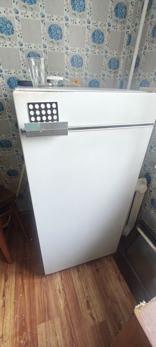 Продам холодильник