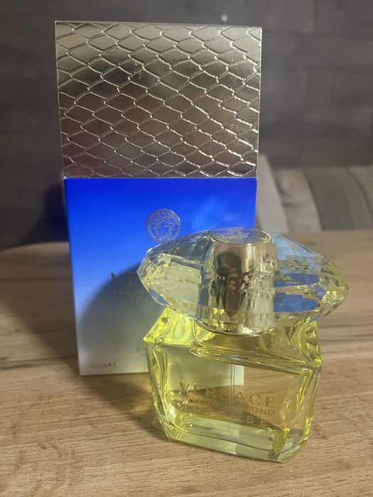 Продавам дамски парфюм Versace Yellow Diamond Intense 90ml