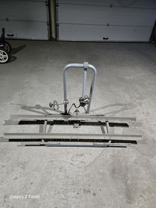 Suport 2 biciclete montare pe carlig