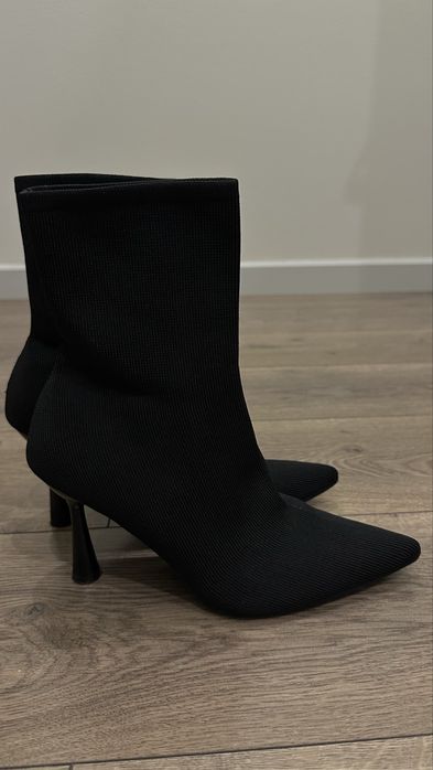 Ботильоны Zara тканевые черные