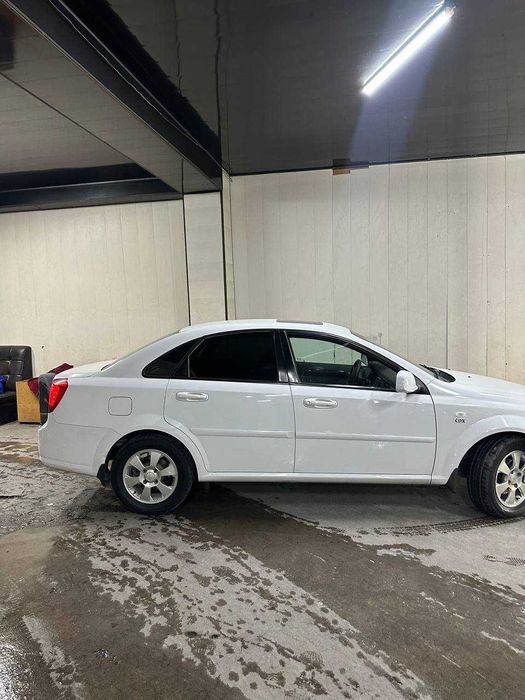 Срочно! Gentra 3 AT 2019г! Белый 170 тыс км пробега! Чистая!