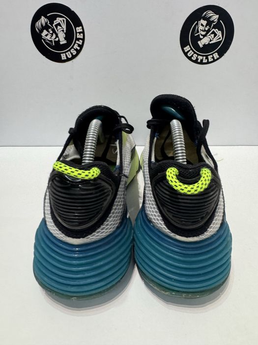 Маратонки NIKE AIR MAX 2090. Номер 39