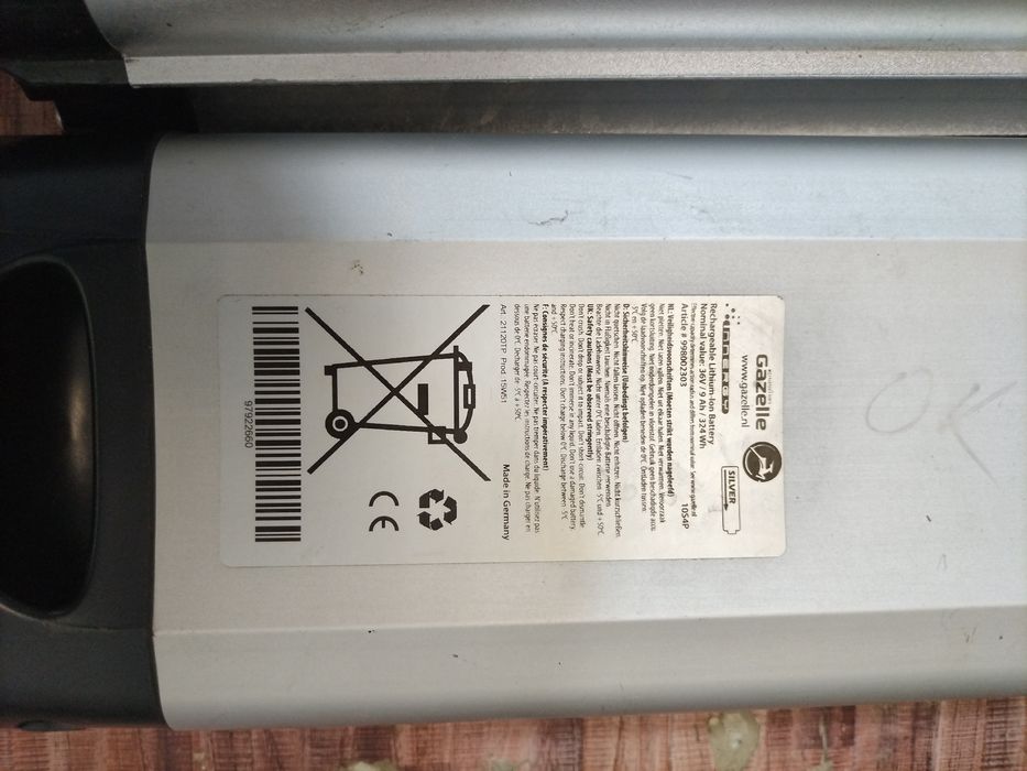 Vând baterie pentru bicicleta electrica marca gazelle 36 v 10 ah