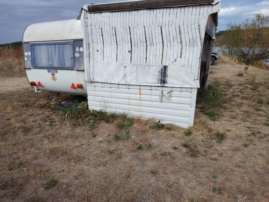 Стационарна Каравана