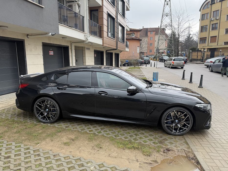 Кола под наем с шофьор за вашия бал сватба и др