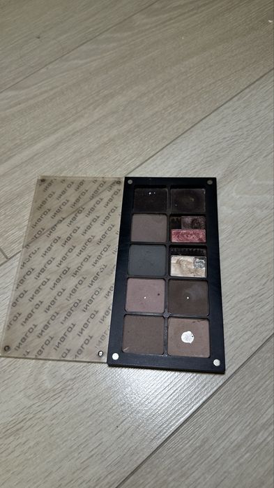 Палетка Inglot из 10 ячеек