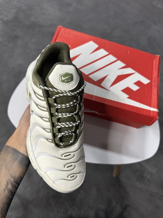Nike Air Max Plus Phantom/Neutral Olive/Cargo Khaki