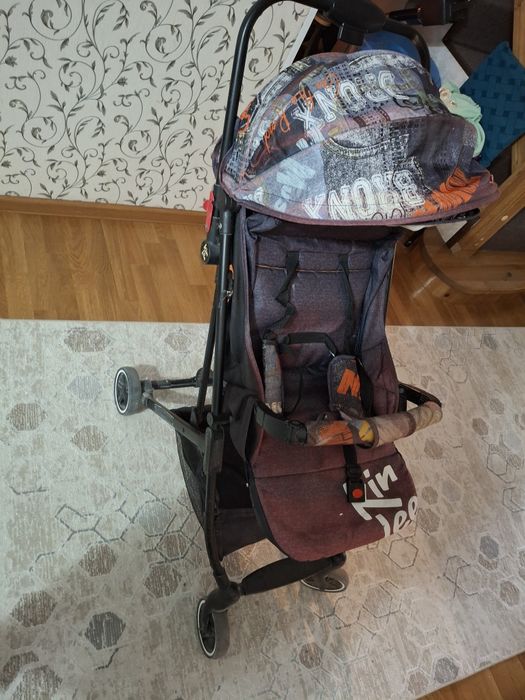 Коляска, не сломона