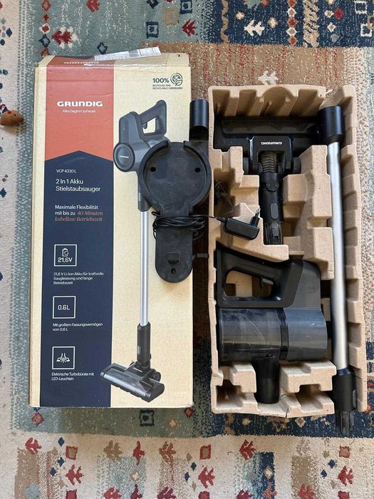 Vand aspirator Grundig fara fir 4330 utilizat de cateva ori