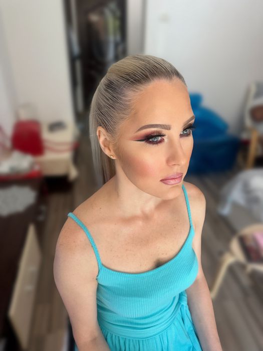 Machiaj la domiciliu/ Make-up artist