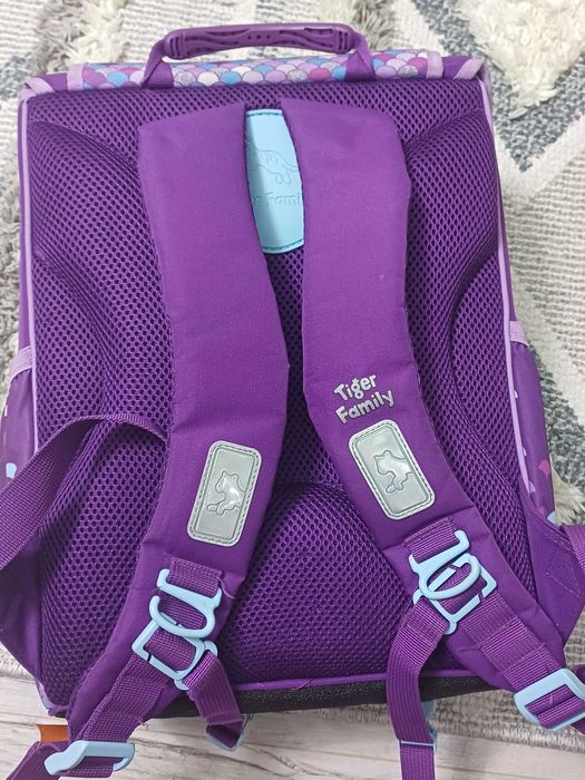 Ghiozdan Tiger,  mov