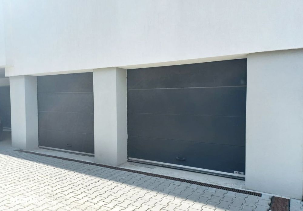 Ofer spre inchiriere garaj si spatiu depozitare