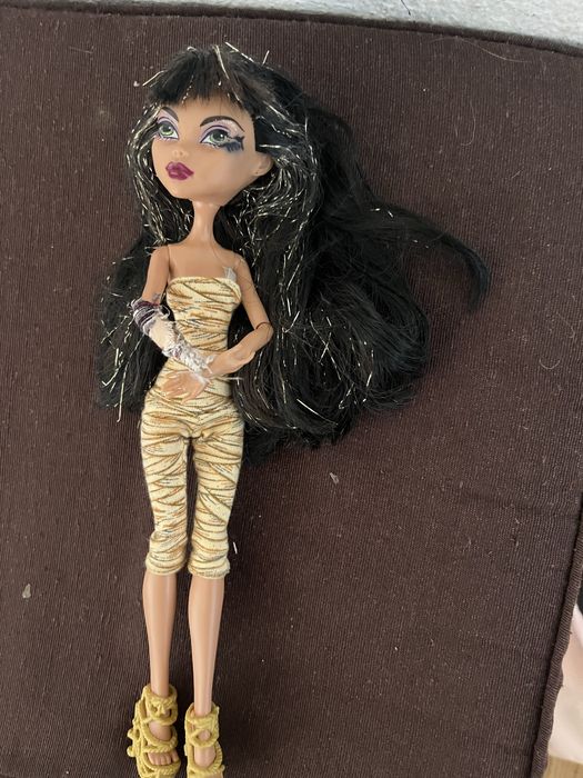 Păpuși Monster high