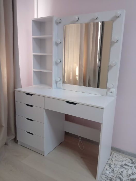 Гримёрные столики от производителя