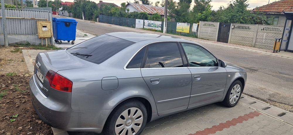 Vand Audi A4 foarte bine întreținută